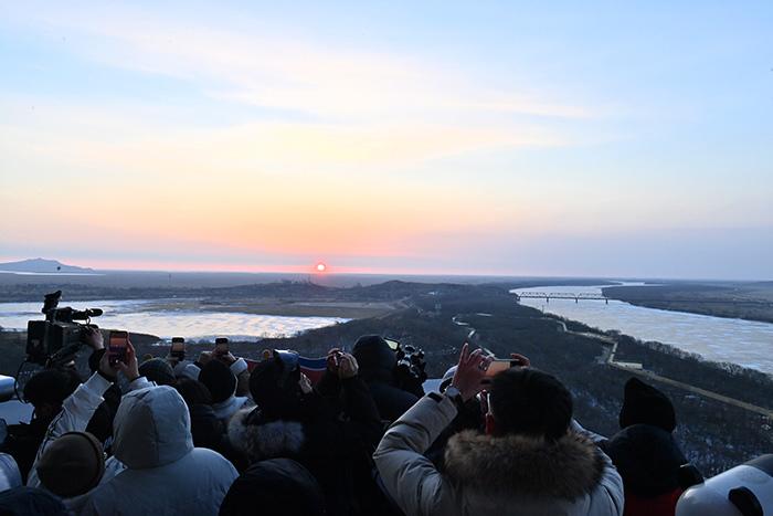 新年日出來(lái)啦！迎接2024年第一縷陽(yáng)光