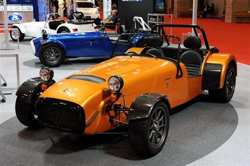 175R Caterhaml(f)܇CSR 175 ܇֮